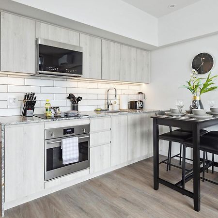 Brand New City Apt In Downtown Vancouver Bagian luar foto